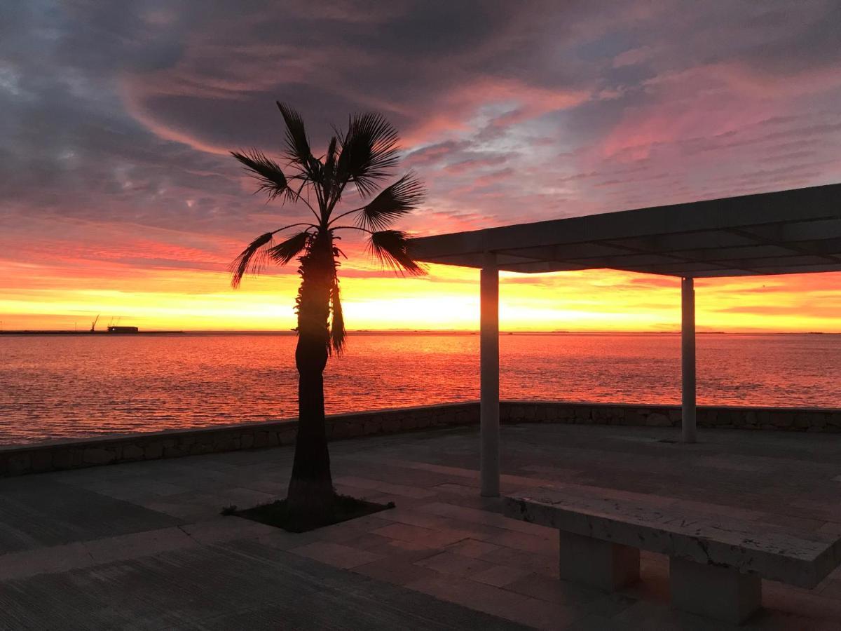 Apartamentos Playa D Y G Sant Carlos de la Ràpita エクステリア 写真
